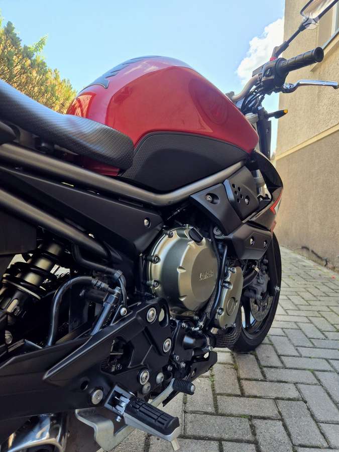 Yamaha XJ6 600cc, street / classic