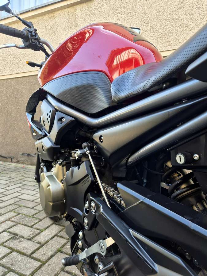Yamaha XJ6 600cc, street / classic