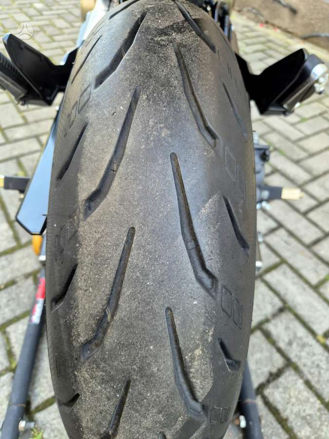 Yamaha XJ6 600cc, street / classic