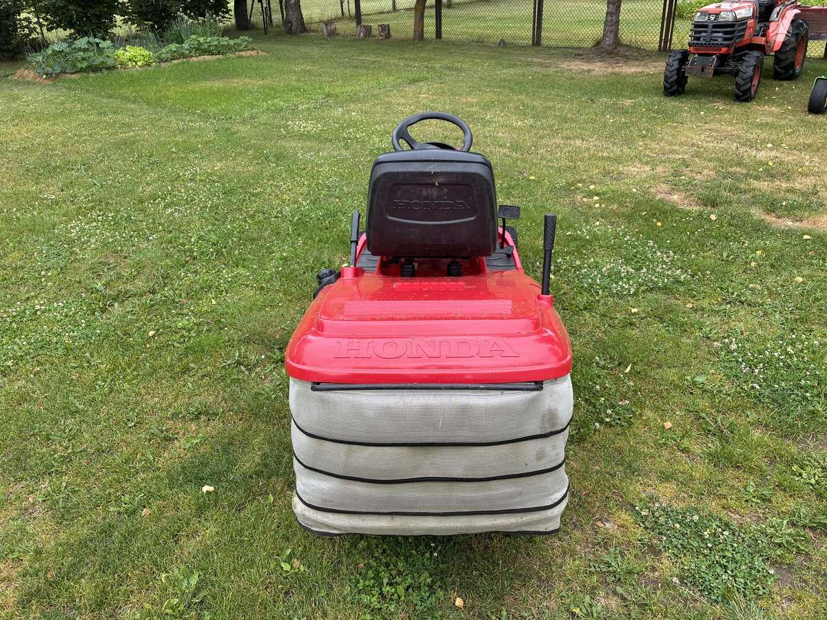 Honda 2620, sodo traktoriai