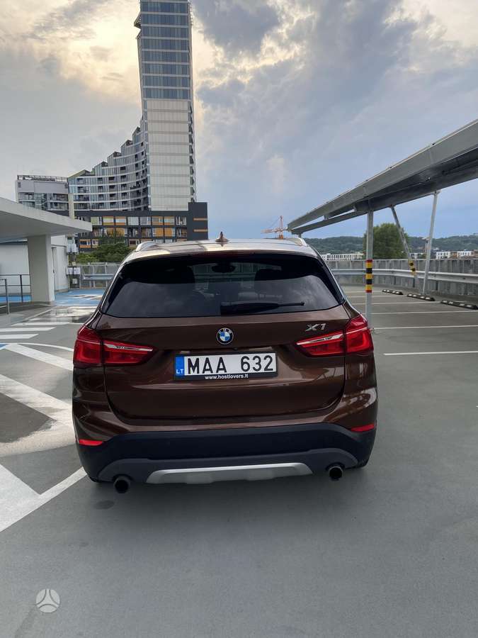 BMW X1, 2.0 l., Внедорожник / Кроссовер