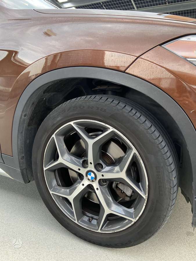 BMW X1, 2.0 l., Внедорожник / Кроссовер