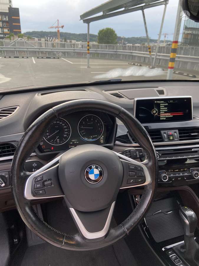 BMW X1, 2.0 l., Внедорожник / Кроссовер