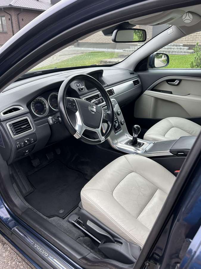 Volvo V70, 2.0 l., Универсал