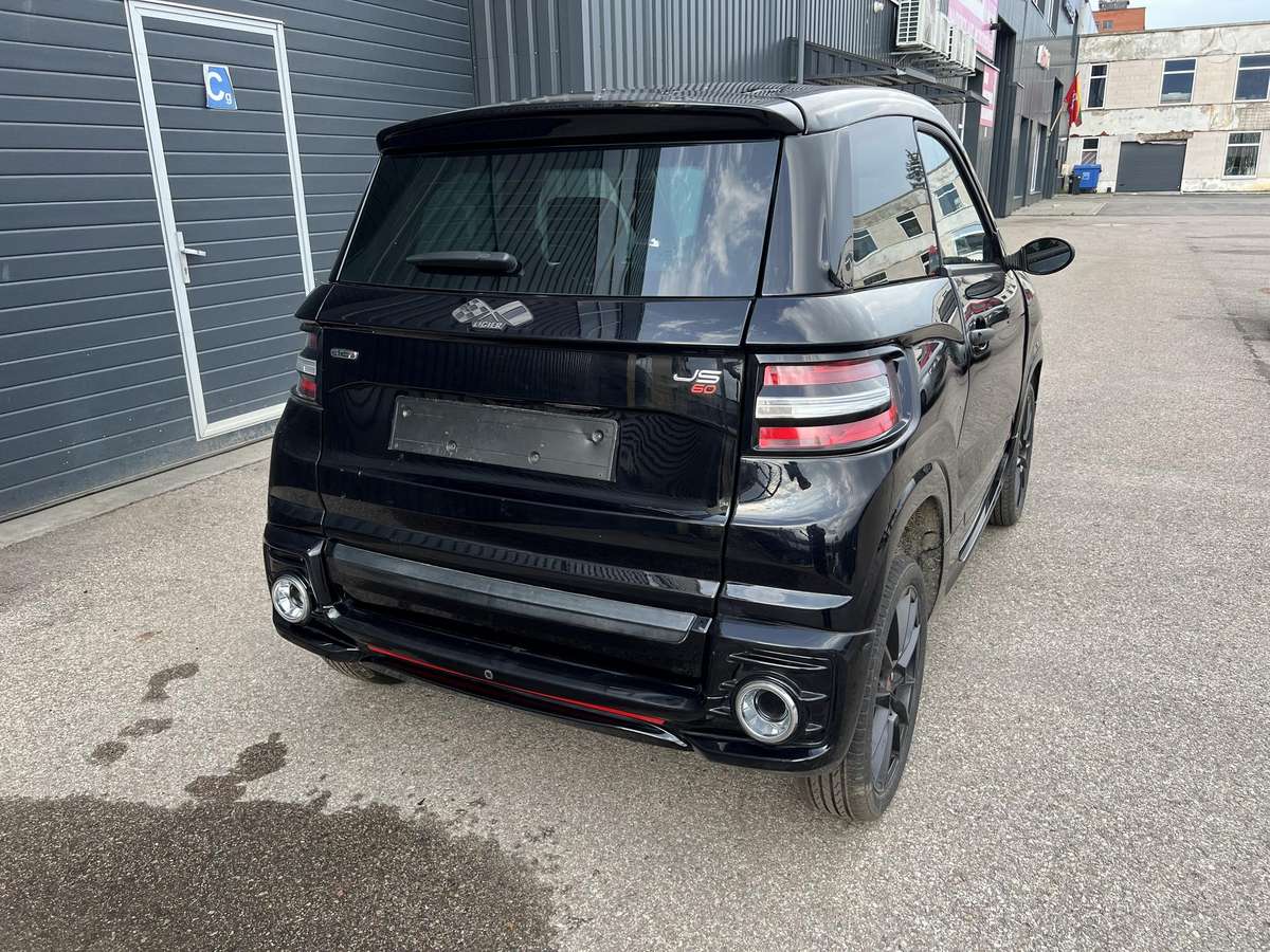 Ligier JS60, 0.5 l., hatchback