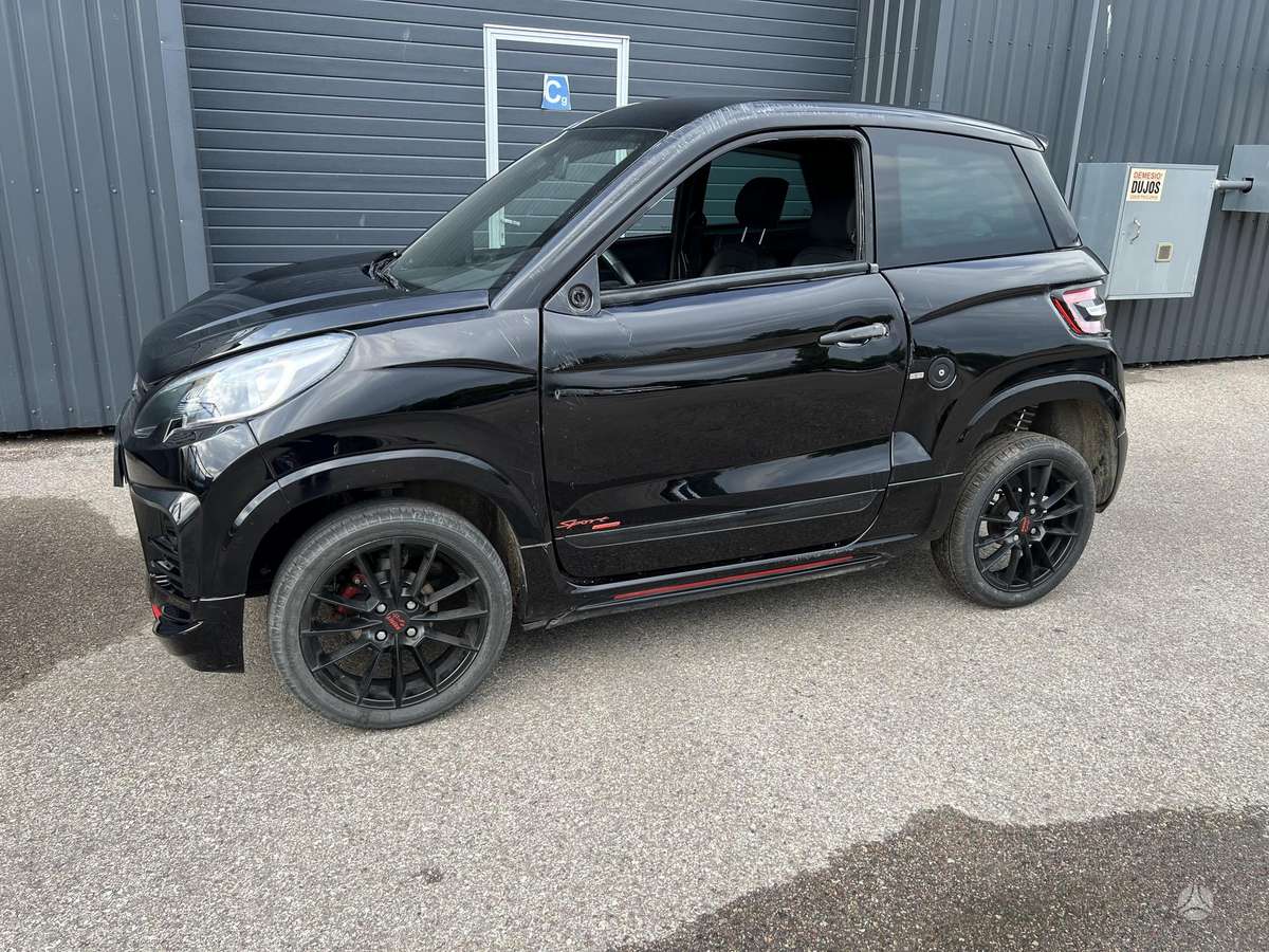 Ligier JS60, 0.5 l., hatchback