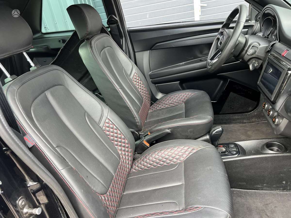 Ligier JS60, 0.5 l., hatchback