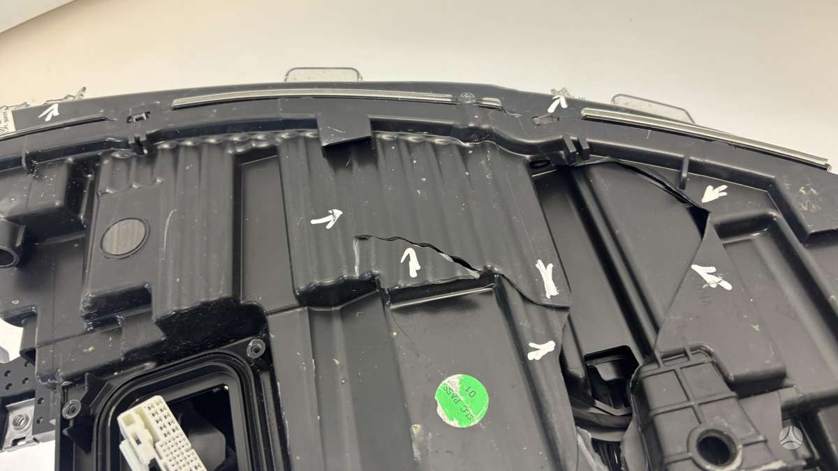 Tesla Model 3, 176088800F, Cen31161