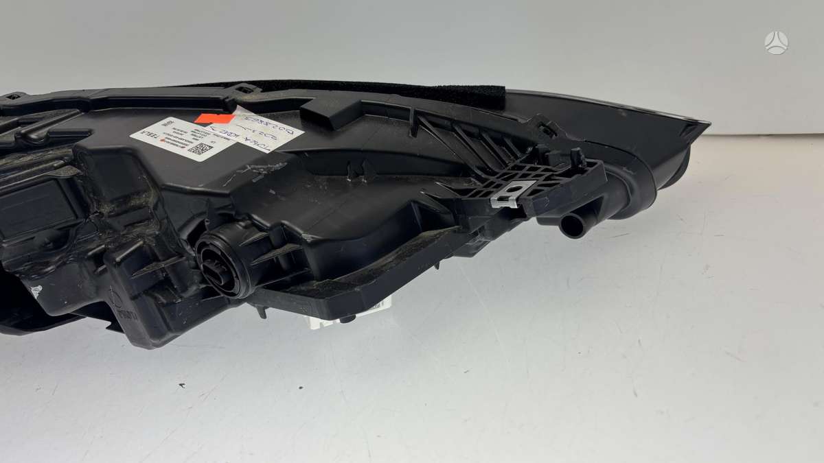 Tesla Model 3, 176088800F, Cen31161