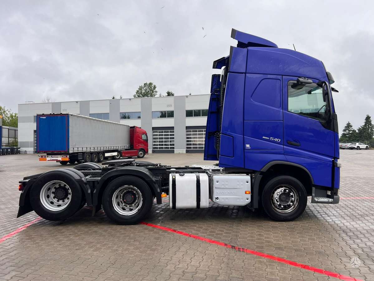 Volvo FH 540 6x2, double sleeper