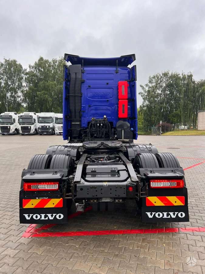 Volvo FH 540 6x2, double sleeper
