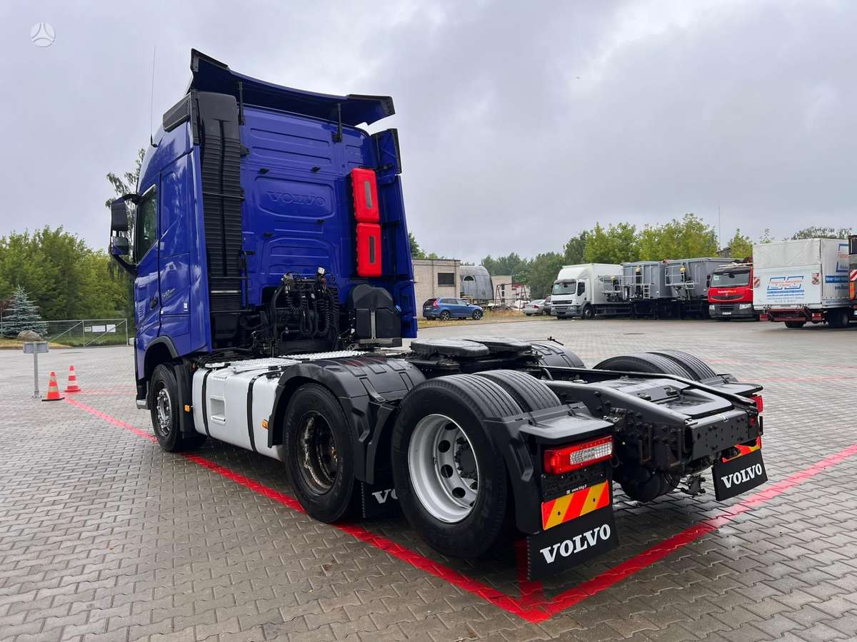 Volvo FH 540 6x2, double sleeper