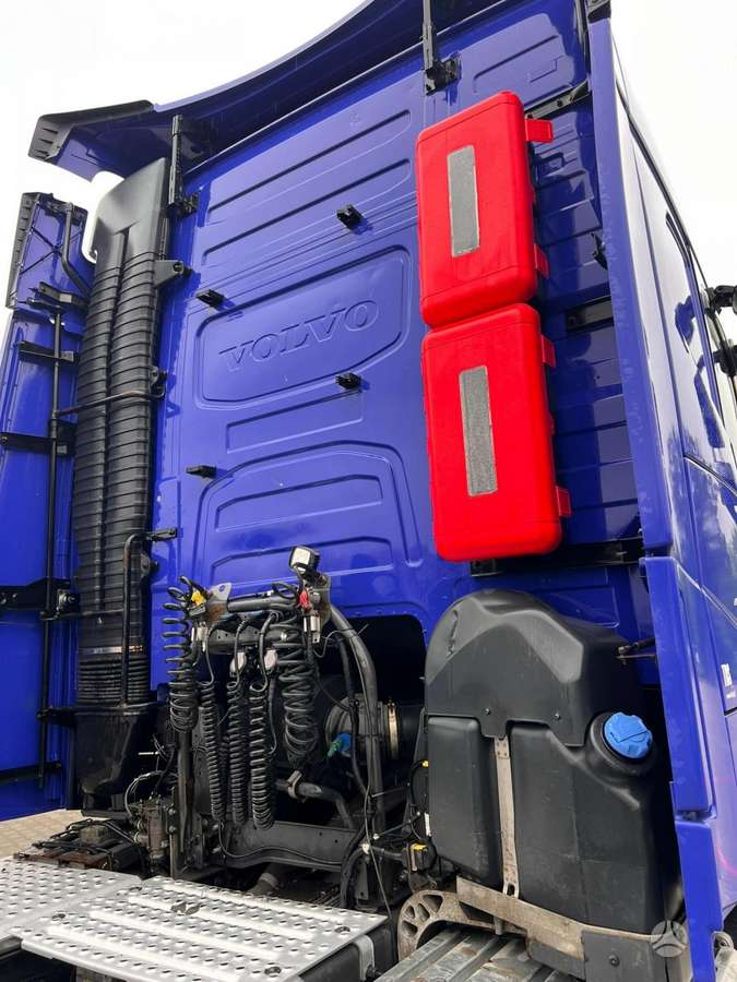Volvo FH 540 6x2, double sleeper