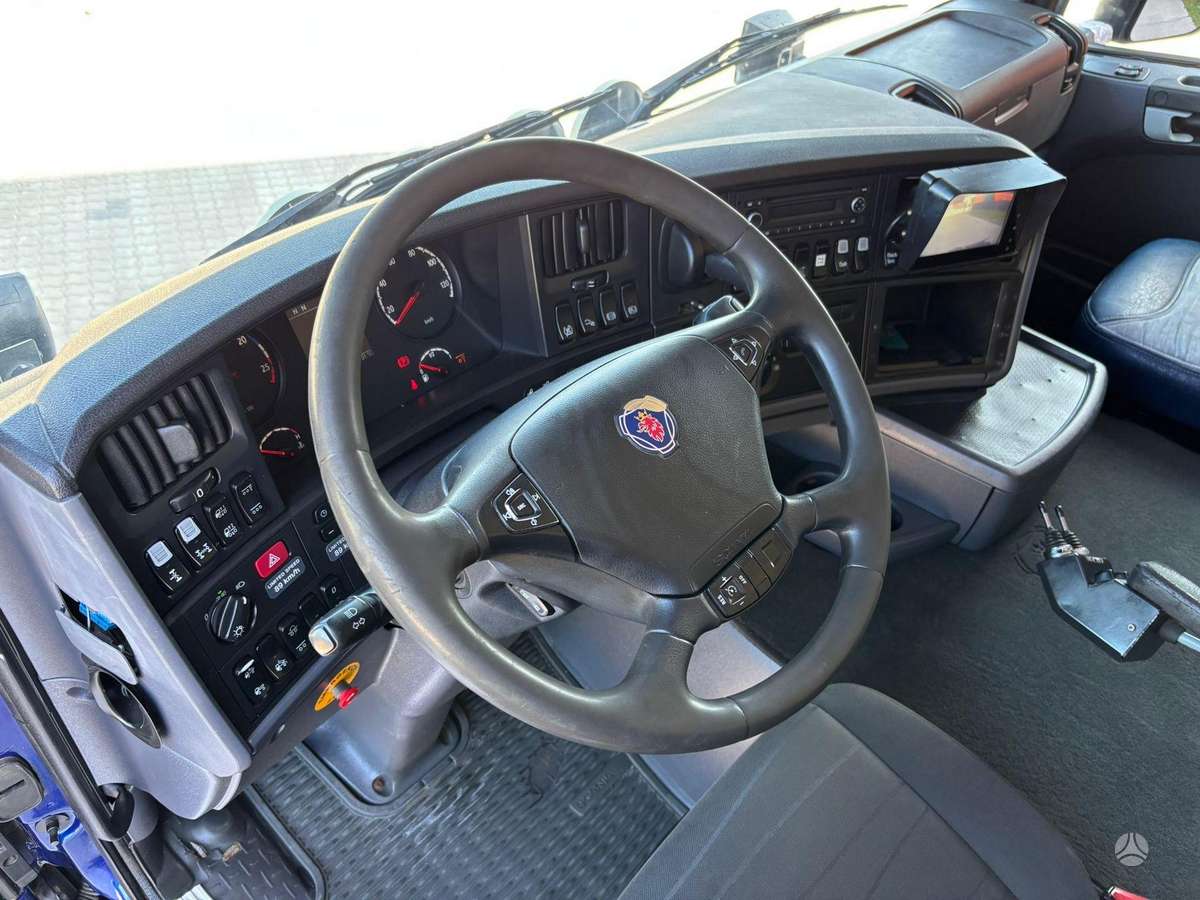 Scania G 480 8x4*4, самосвалы с краном