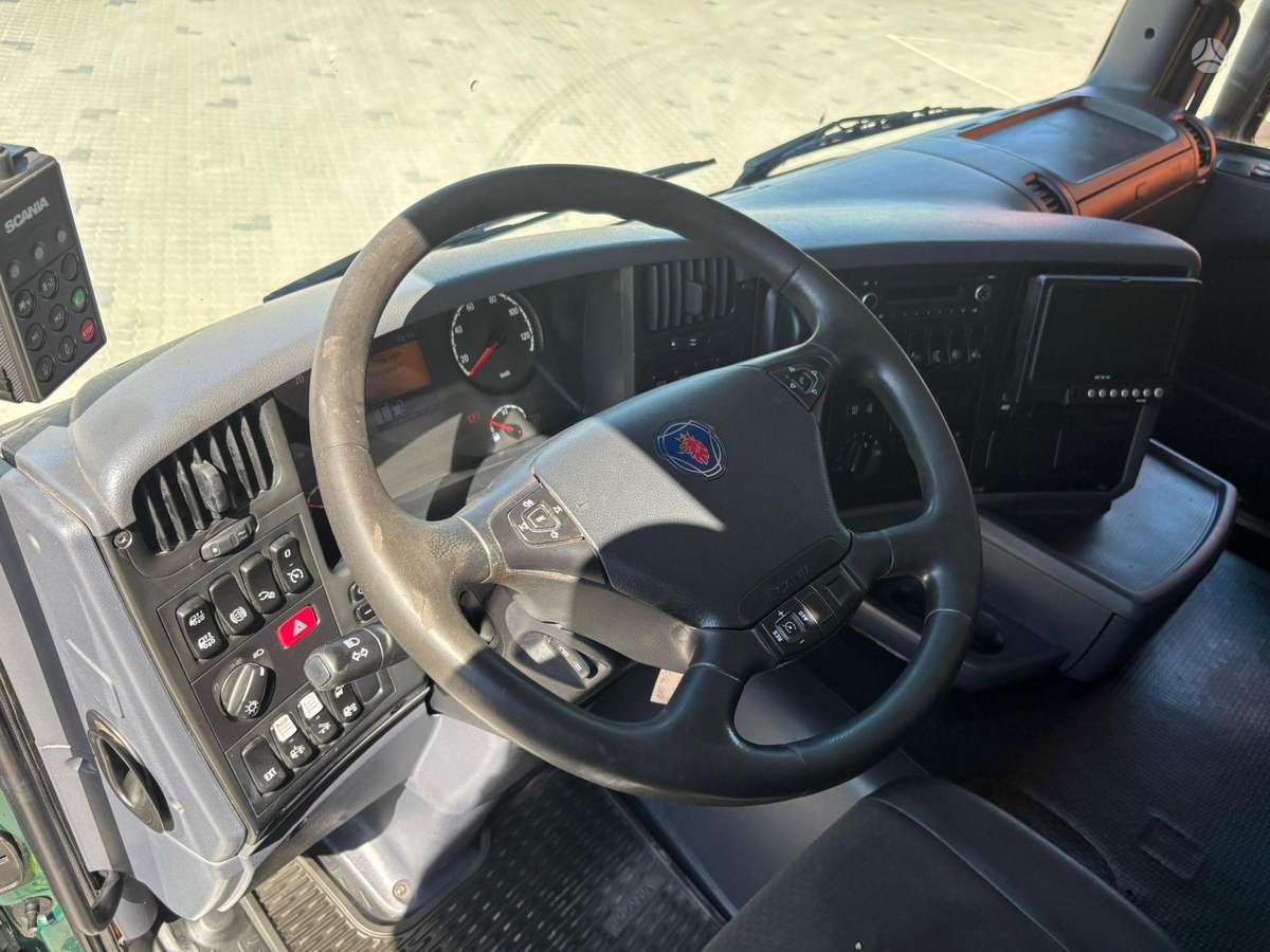 Scania G 480 8x2/4, самосвалы с краном