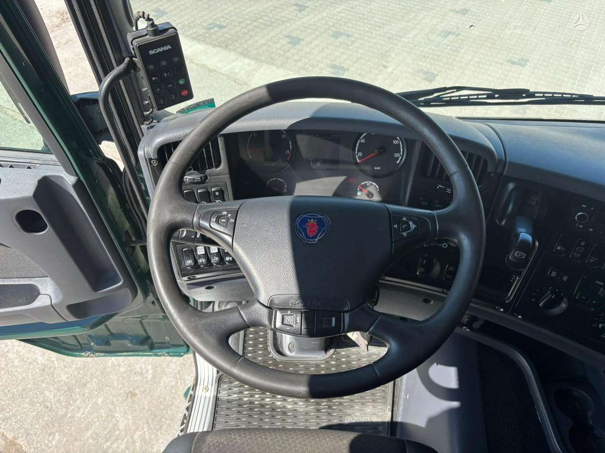Scania G 480 8x2/4, самосвалы с краном