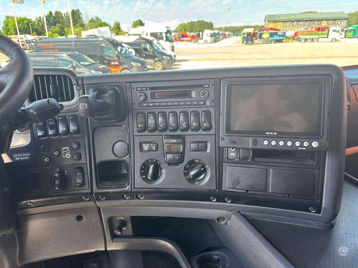 Scania G 480 8x2/4, dumpers with crane