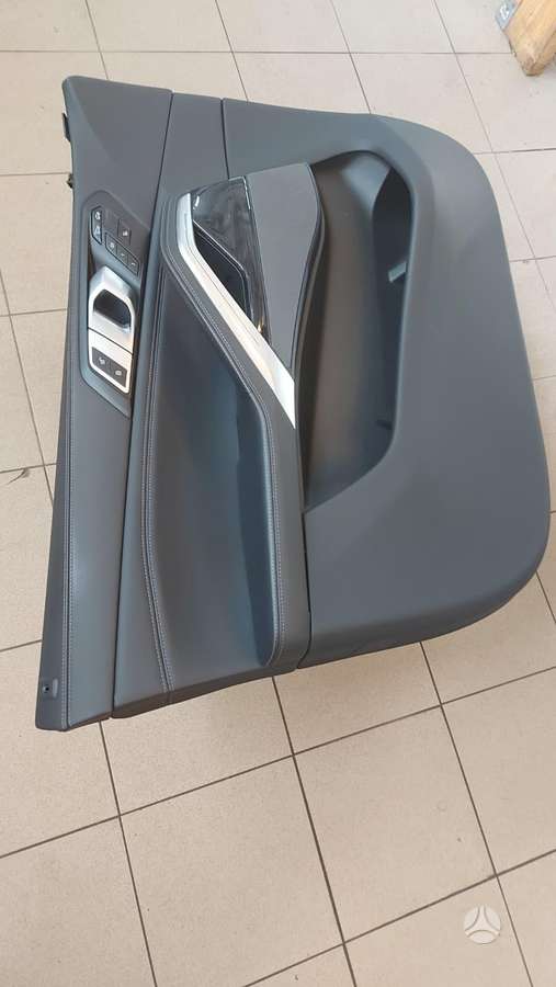 BMW X6 M salono detalės