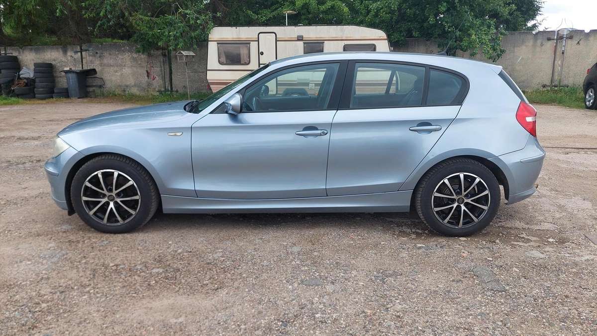 BMW 118, 2.0 l., Хэтчбек