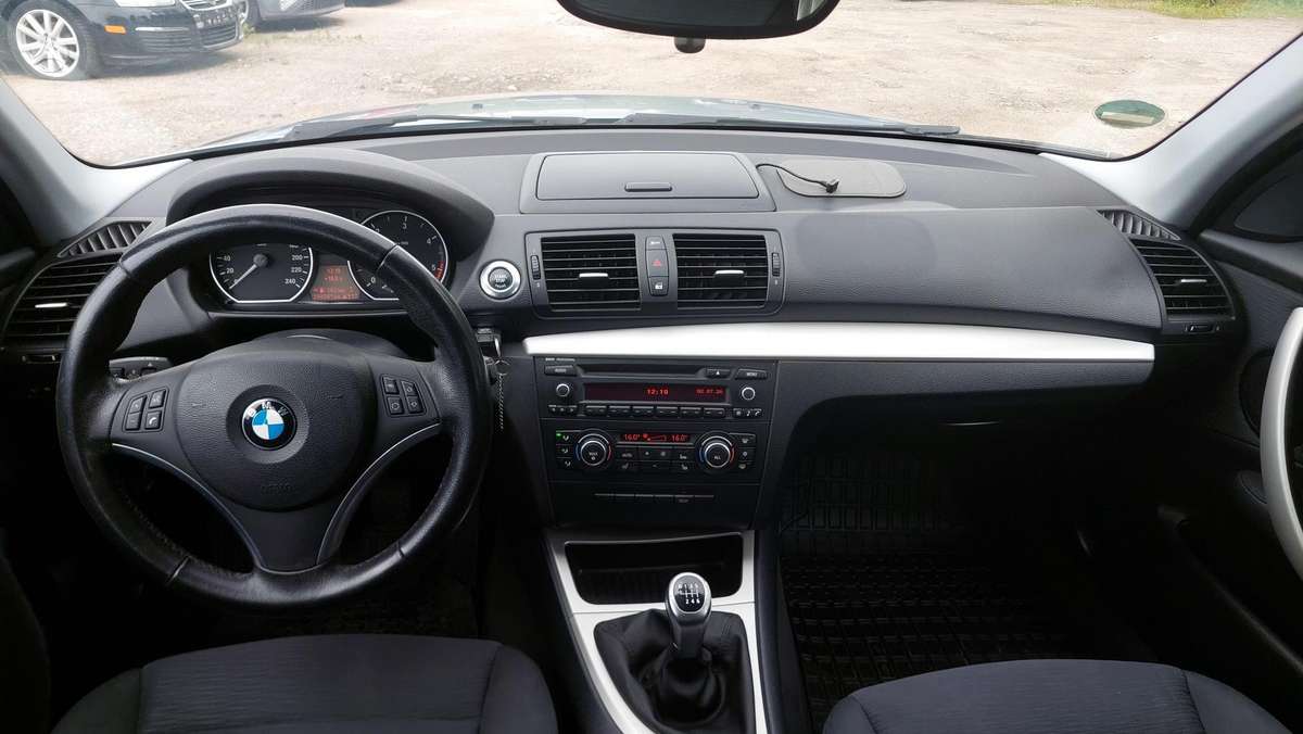 BMW 118, 2.0 l., Хэтчбек