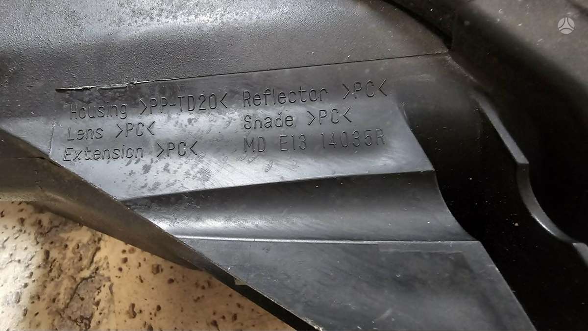 Lexus NX klasė lemputės
