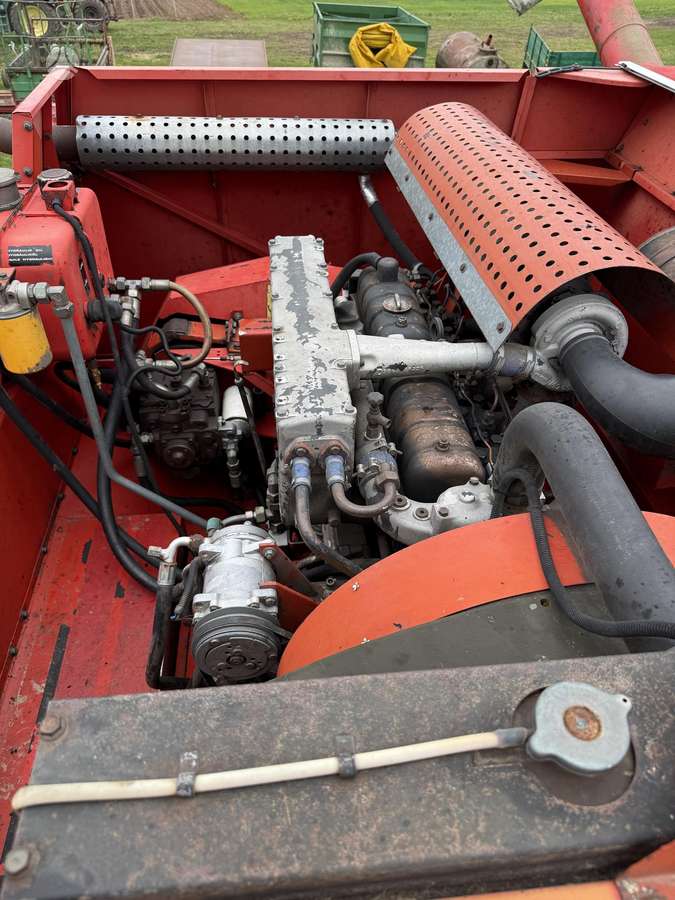 Massey Ferguson 38, kombainai