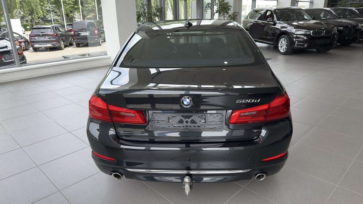 BMW 520, 2.0 l., Седан