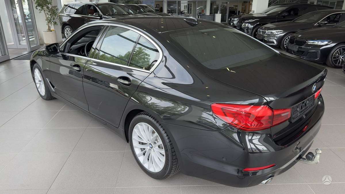 BMW 520, 2.0 l., Седан