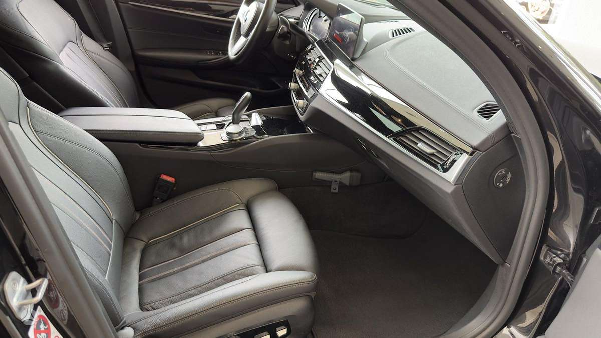 BMW 520, 2.0 l., Седан