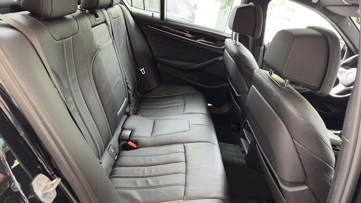 BMW 520, 2.0 l., Седан
