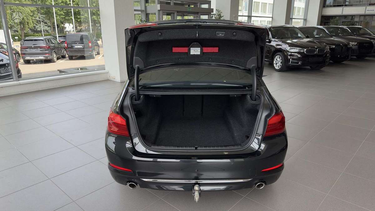 BMW 520, 2.0 l., Седан