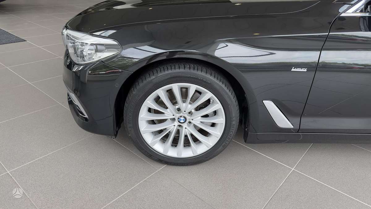 BMW 520, 2.0 l., Седан
