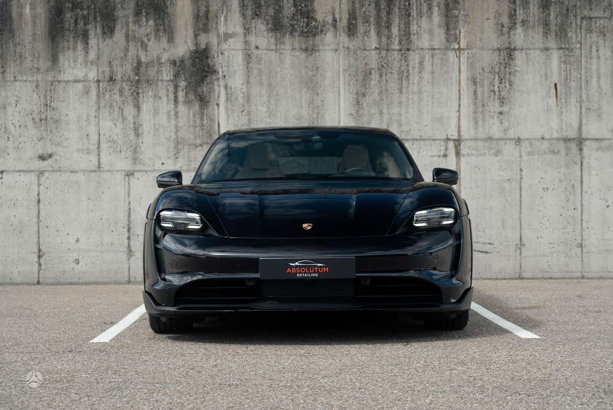 Porsche Taycan - 2