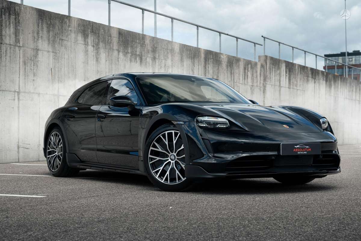 Porsche Taycan - 1