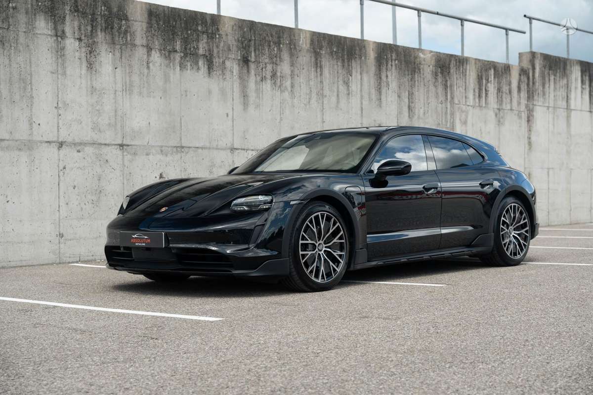 Porsche Taycan - 4