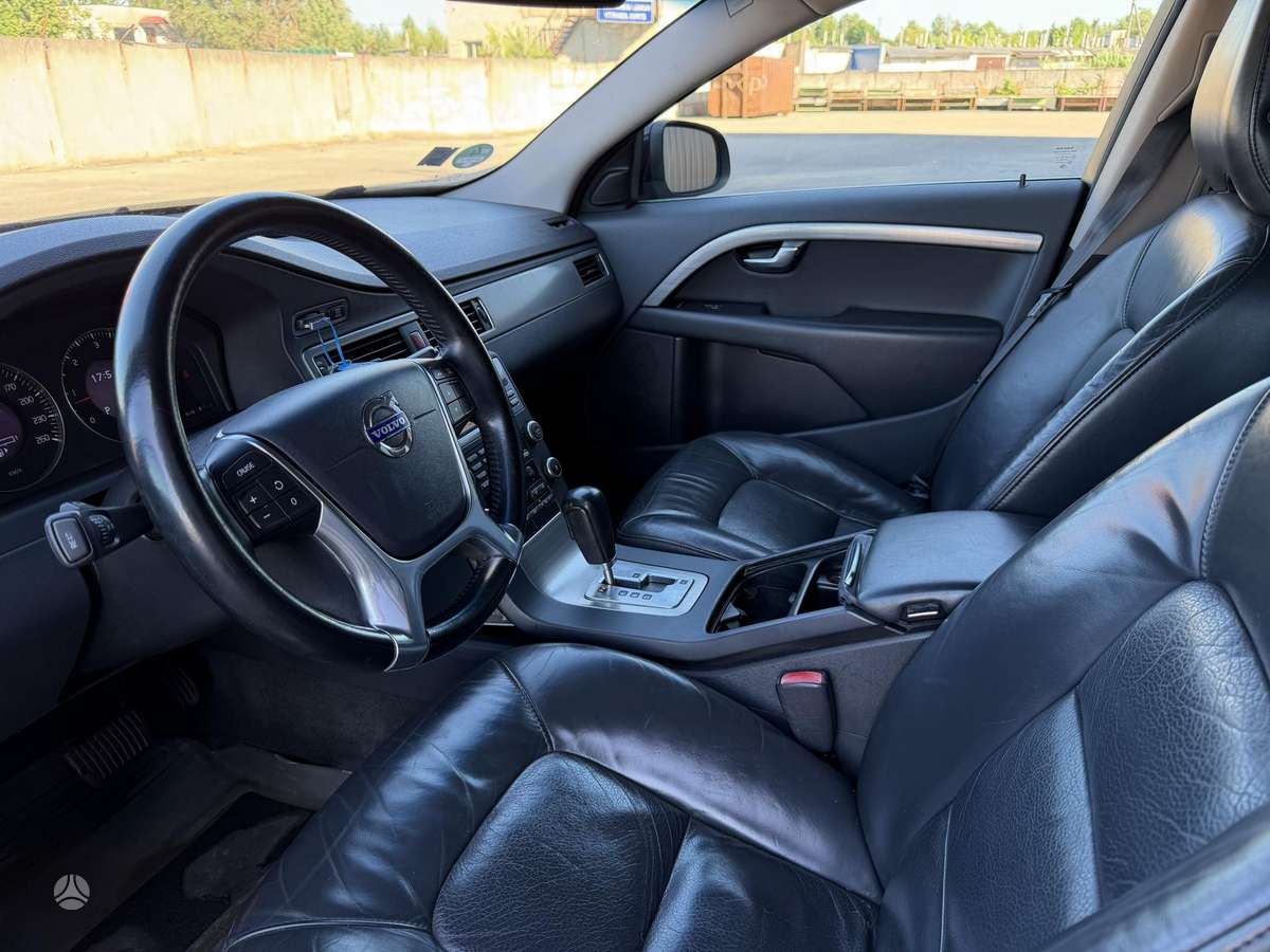 Volvo V70, 2.4 l., wagon