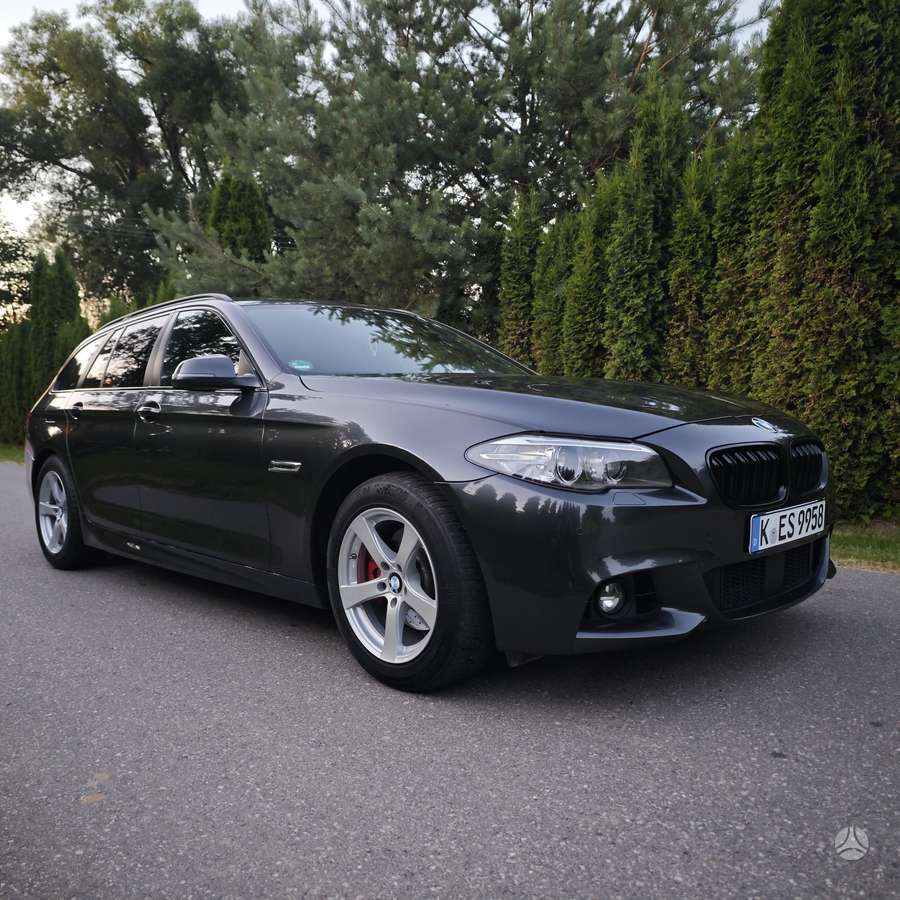 BMW 520, universalas