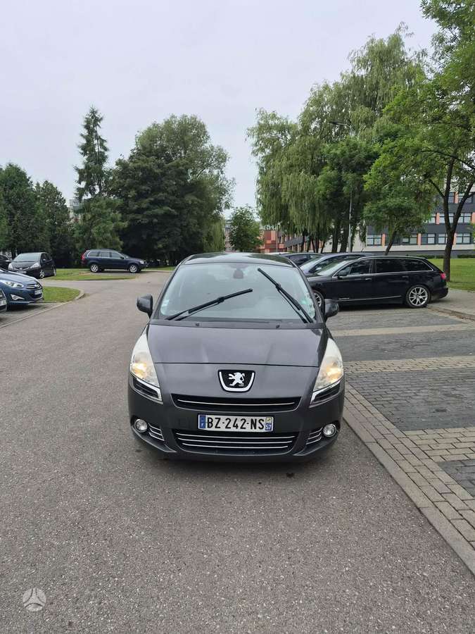 Peugeot 5008 - 1