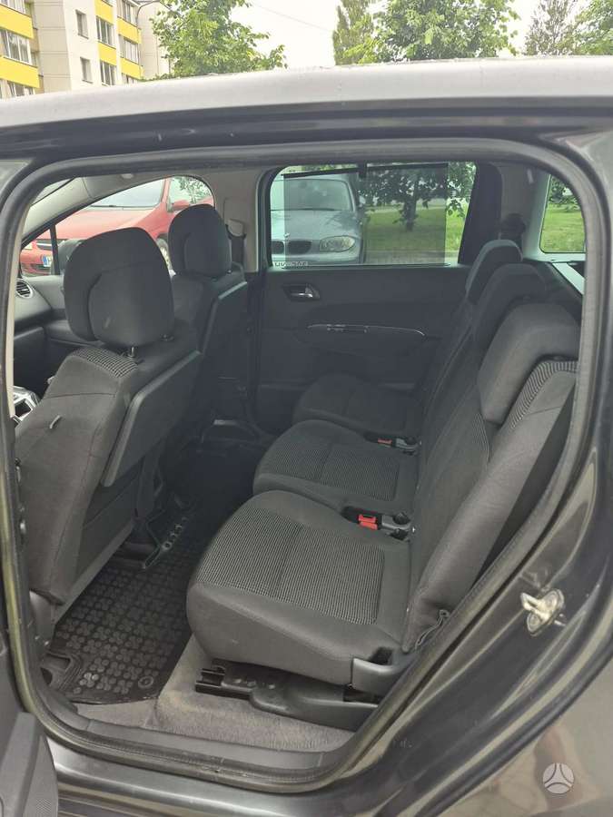 Peugeot 5008 - 3