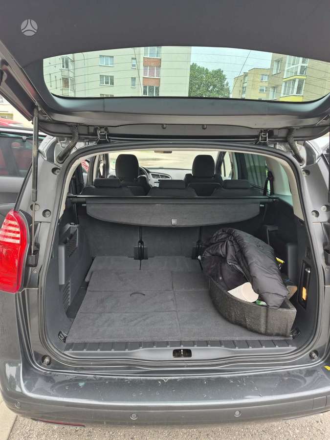 Peugeot 5008 - 4