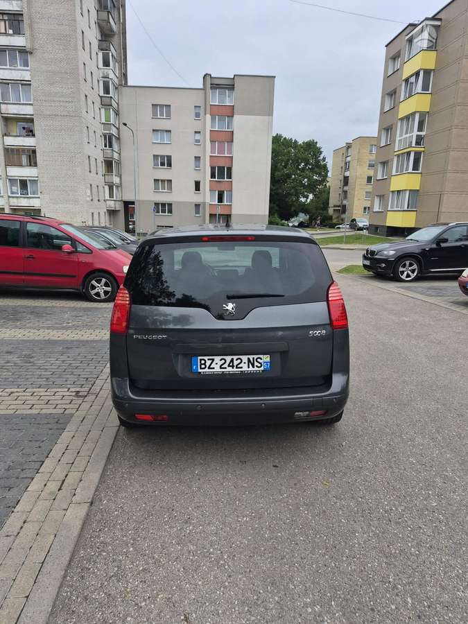 Peugeot 5008 - 7