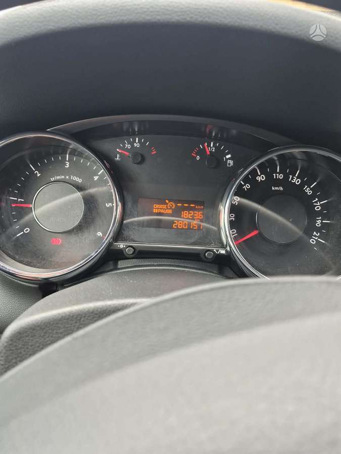 Peugeot 5008 - 9