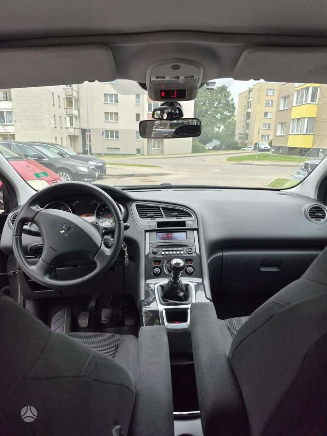 Peugeot 5008 - 10