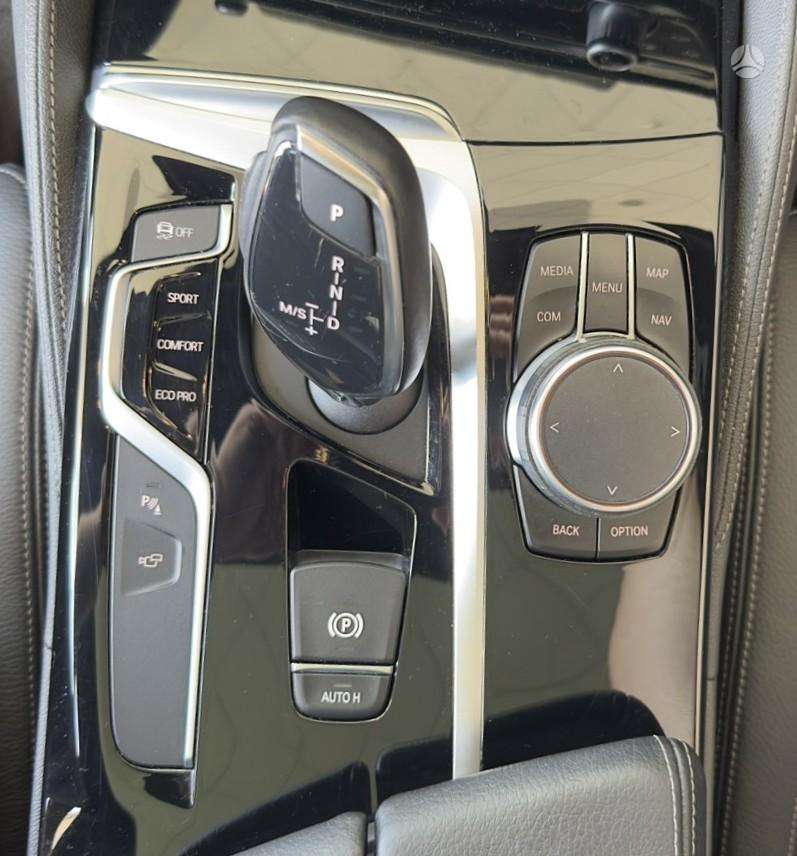 BMW 520, 2.0 l., Седан
