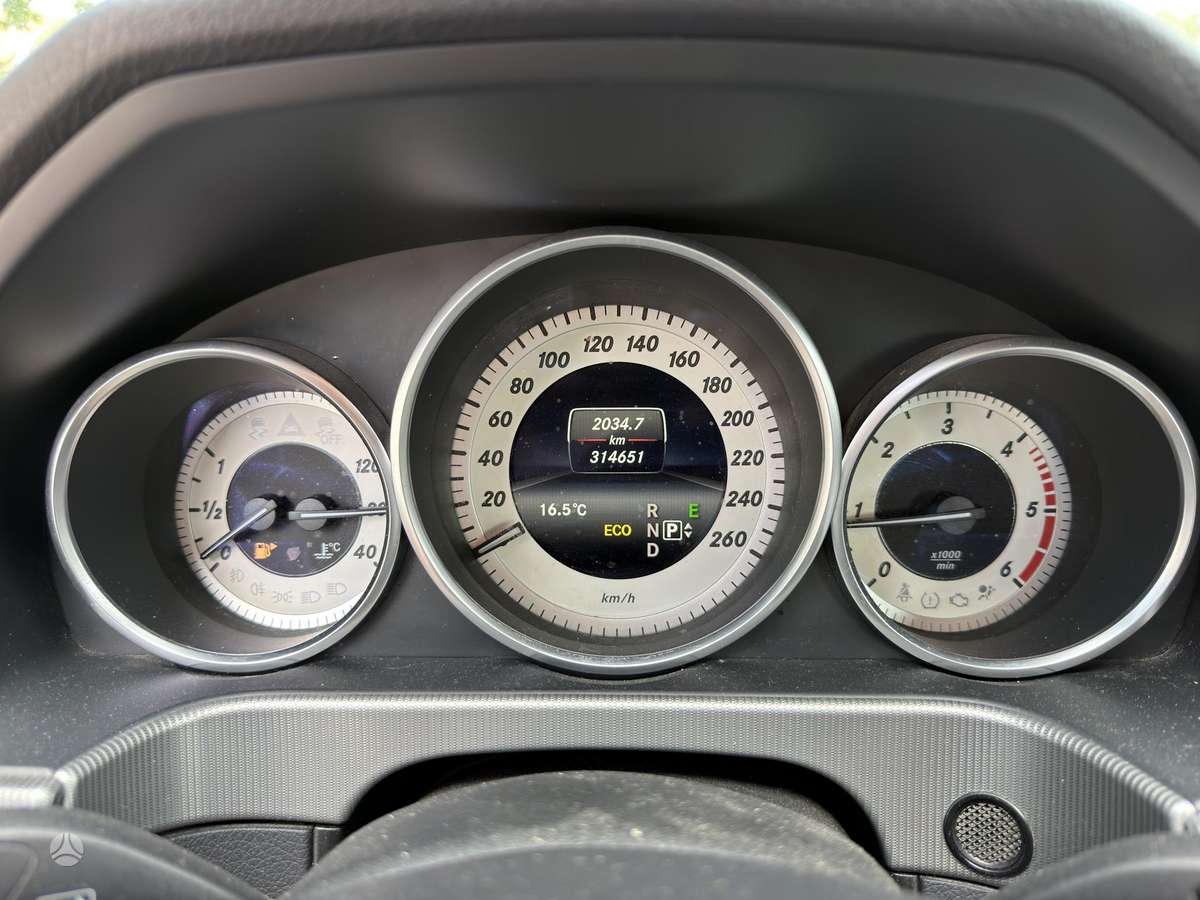 Mercedes-Benz E220, 2.1 l., Универсал