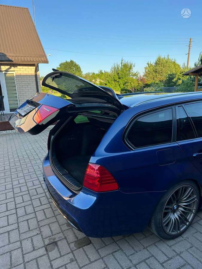 BMW 325, 3.0 l., wagon