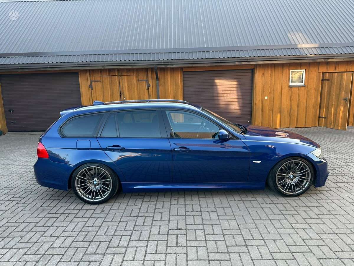 BMW 325, 3.0 l., wagon