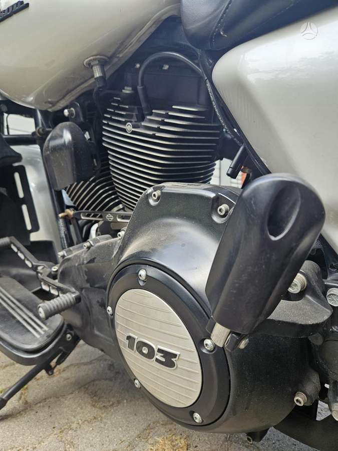 Harley-Davidson FLTR 1690cc, touring / sport touring