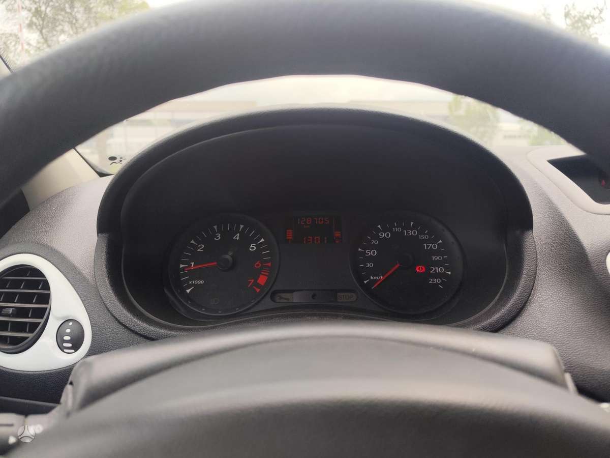 Renault Clio - 8
