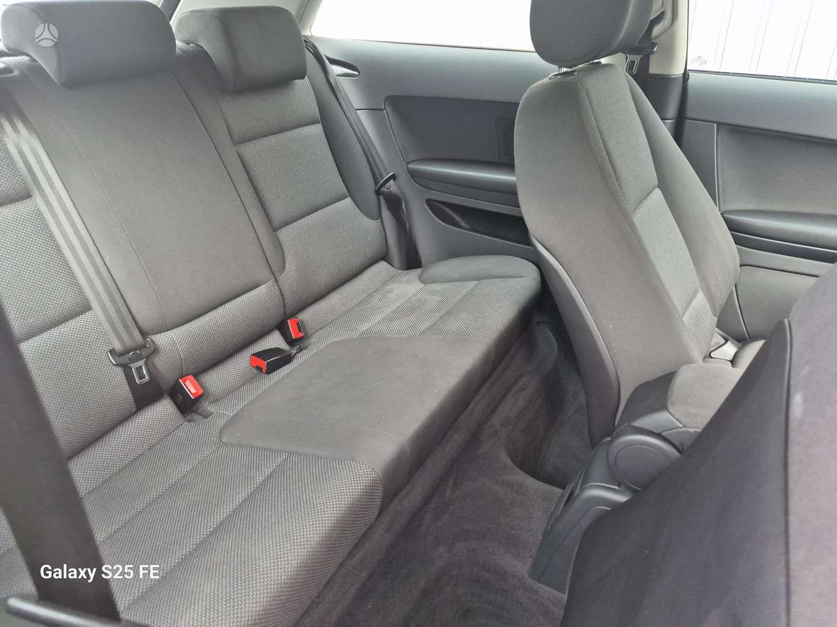 Audi A3, 1.6 l., hatchback